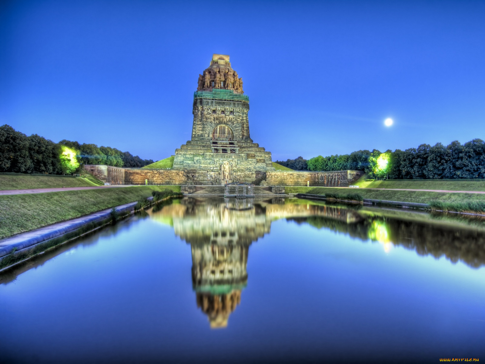the, ultimate, german, war, memorial, at, dusk, , , , 